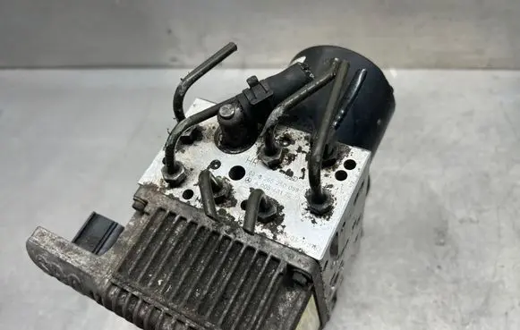 Mercedes-Benz E W211 ABS Pump 0265250088 A0054317212 A005431721201