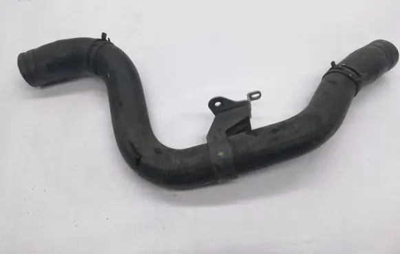 Mazda CX-5 Engine coolant pipe/hose