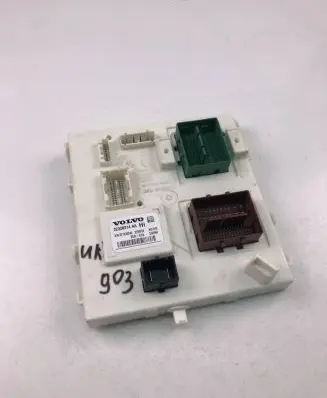 Volvo XC40 Engine control unit/module ECU 32320214AA
