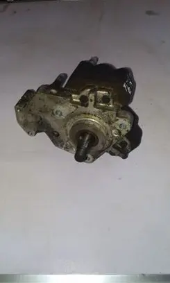 Renault Trafic II (X83) Fuel injection high pressure pump 0445010075