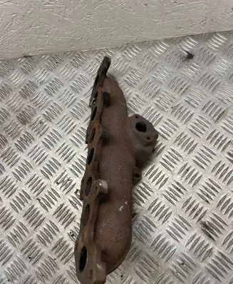 Peugeot 406 Exhaust manifold