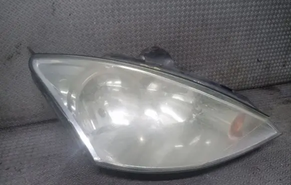 Ford Focus Headlight/headlamp 2M5113W029BF