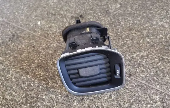 Volvo S60 Dashboard side air vent grill/cover trim 30791697