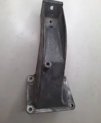 BMW 5 E39 Engine mounting bracket 1092973