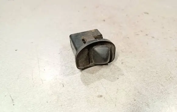 Wing mirror switch