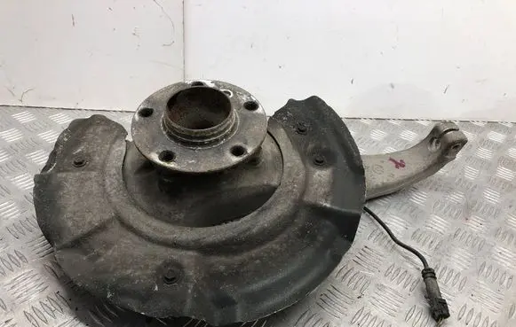 BMW 5 F10 F11 Front wheel hub
