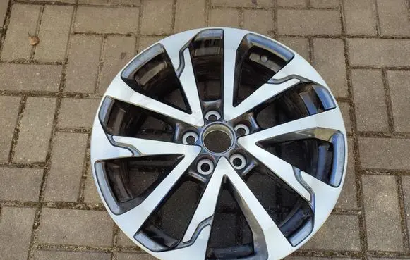 R18 alloy rim