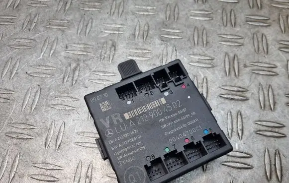 Mercedes-Benz C W204 Door control unit/module A2129004502