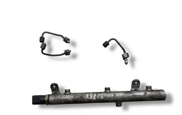 Mercedes-Benz E W211 Fuel main line pipe A6420700695 10066977 2005729