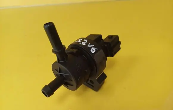 Mercedes-Benz ML W163 Valve vacuum A1634700493
