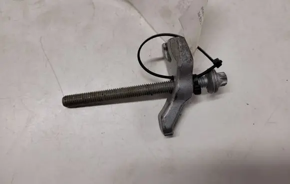 BMW X6 E71 Fuel Injector clamp holder