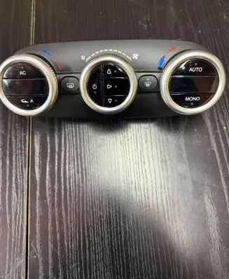 Alfa Romeo Giulietta Climate control unit 156099936 503600090110 0693913131