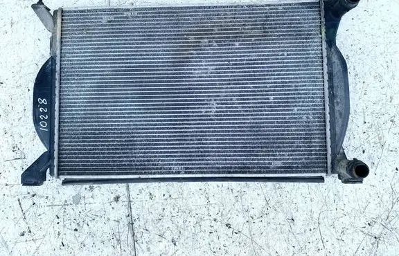 Audi A4 S4 B6 8E 8H Coolant radiator