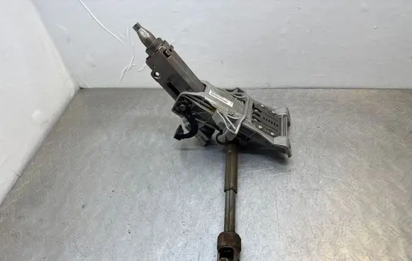 Volvo V60 Steering wheel axle P31387668