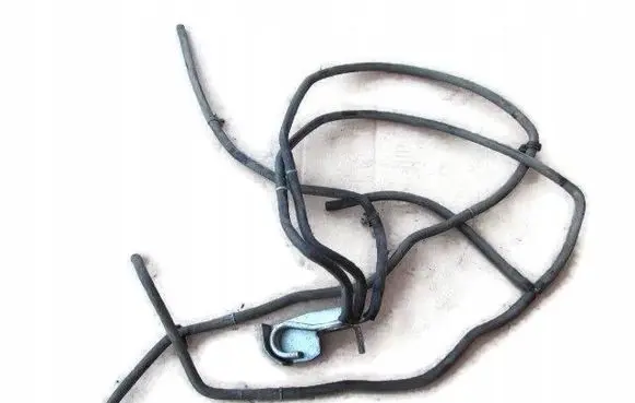 Nissan Pathfinder R51 Fuel line pipe