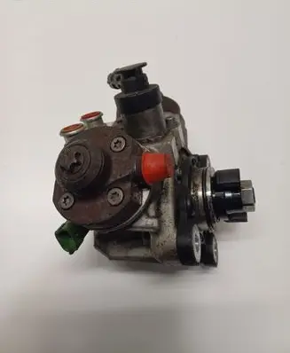 Volvo V60 Fuel injection high pressure pump 0445010681