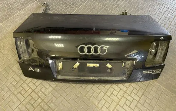 Audi A8 S8 D3 4E Tailgate/trunk/boot lid