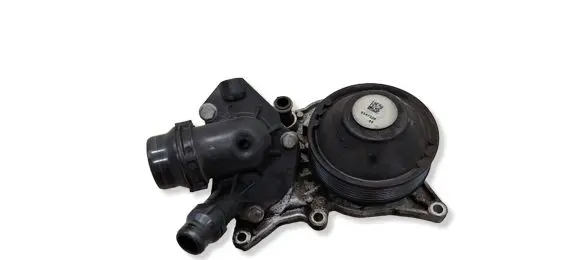 BMW 5 F10 F11 Water pump 8507326