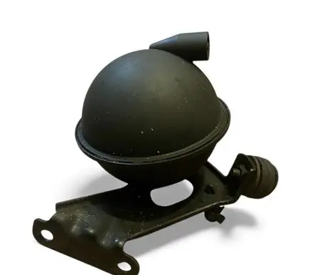 Volkswagen Golf IV Vacuum air tank 054129808