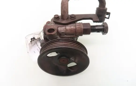 Hyundai Getz Power steering pump 571101C301