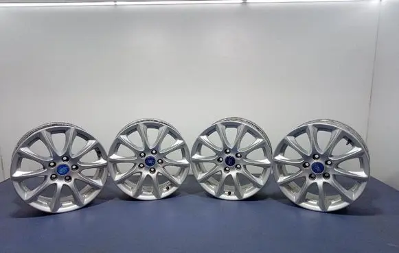 Ford Mondeo MK I R18 alloy rim DS7C1007