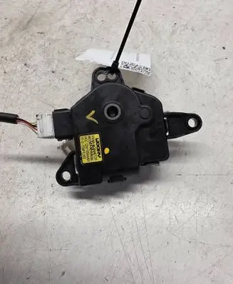Hyundai Sonata A/C air flow flap actuator/motor D267EBAAA01