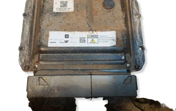 Opel Zafira B Engine control unit/module ECU 98113173 MB2758008167