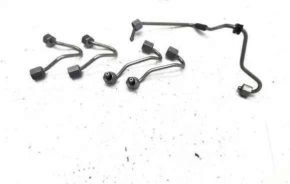 Fuel injector supply line/pipe