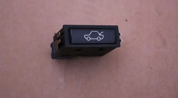 BMW Z4 E85 E86 Tailgate opening switch BMW8365579