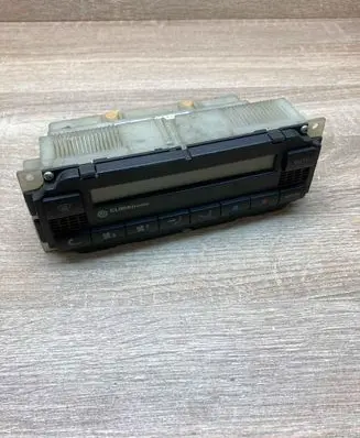 Volkswagen PASSAT B5 Climate control unit 3B1907044B 5HB007617 Used