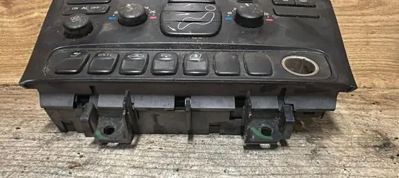 Volvo S60 Climate control unit 8691876