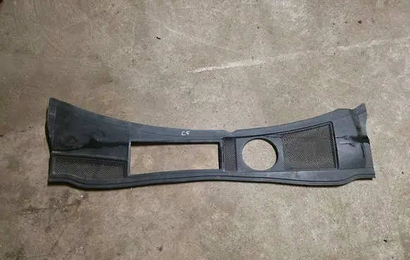 Audi A6 S6 C5 4B Wiper trim 4B1819417B