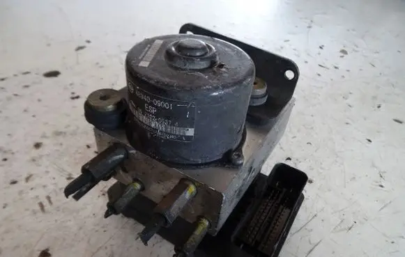 SsangYong Kyron ABS Pump 4894009001
