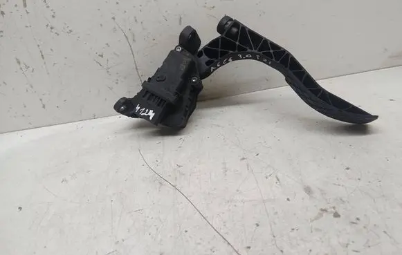 Audi A6 S6 C6 4F Accelerator throttle pedal 4F1723523A 025808 6PV00898404