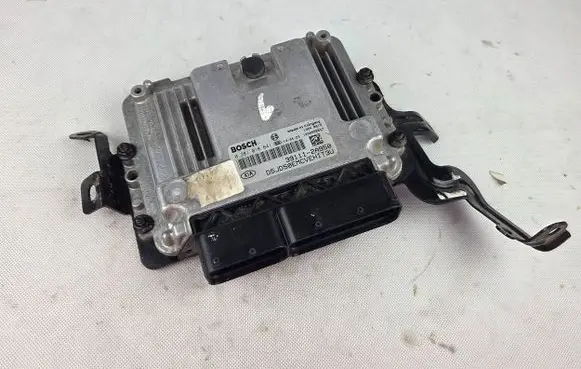 KIA Ceed Engine control unit/module 39111-2A950