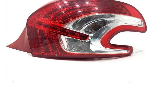 Peugeot 208 I Rear/tail lights 9672628380