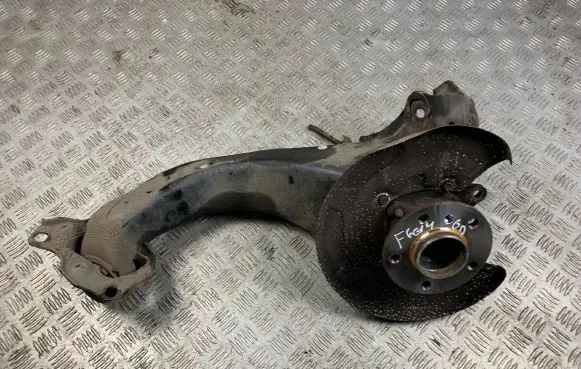 Rear wheel hub spindle/knuckle