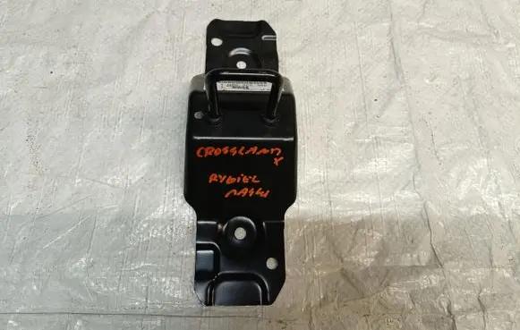 Opel Crossland X Engine bonnet/hood lock/latch loop/hook YQ00352380