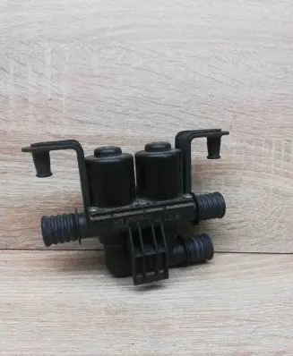 BMW 5 E60 E61 Coolant heater control valve 6931708