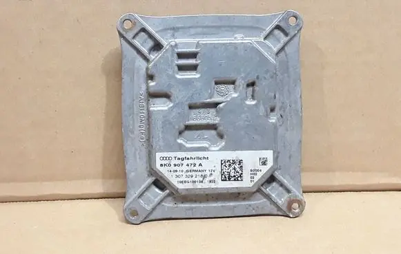 Audi A4 S4 B8 8K Headlight ballast module Xenon 8K0907472A 10EEG100136 1307329218