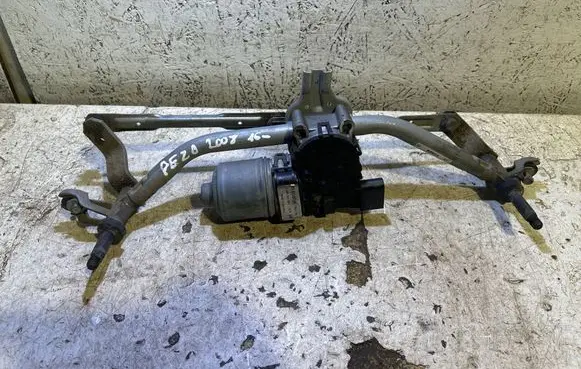 Peugeot 2008 I Front wiper linkage and motor 0390241589