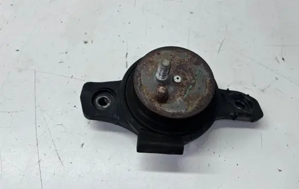 Subaru Outback (BT) Engine mount bracket 41022FL01A