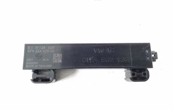 Volkswagen PASSAT B9 Aerial GPS antenna 5WA962132