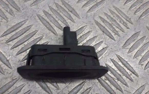 Renault Clio III Tailgate/trunk/boot exterior handle 8200076256