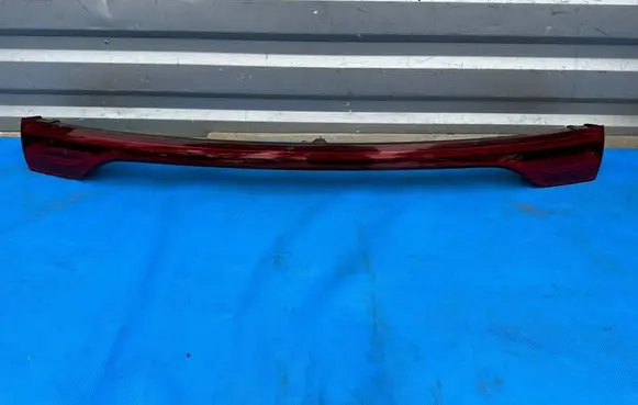 Tailgate rear/tail lights