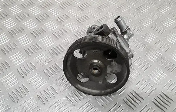 Citroen C8 Power steering pump 9647983580