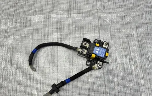 Maserati Grecale Positive cable (battery)