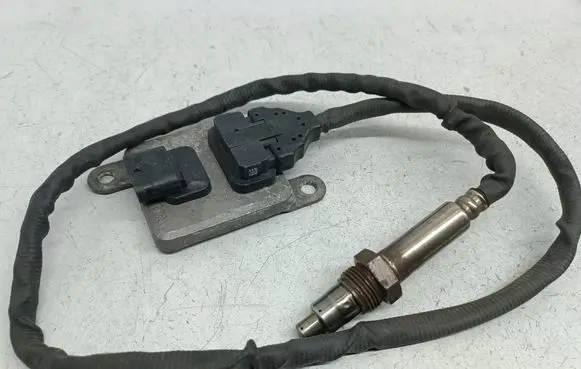 Mercedes-Benz Sprinter W906 Lambda probe sensor A0009059803 0009059803 A2C1254840003