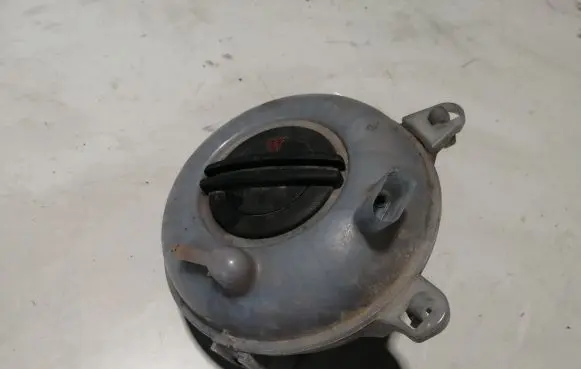 Volkswagen PASSAT B8 Coolant expansion tank/reservoir 5Q0121407G
