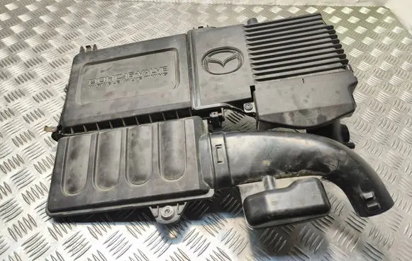 Mazda 3 II Air filter box Z6681319X